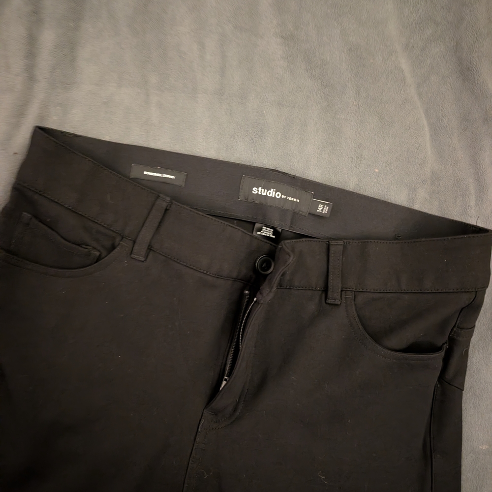 NOT FOR SALE, These Pants Already Sold But Poshmark Won't Let Me Delete Them